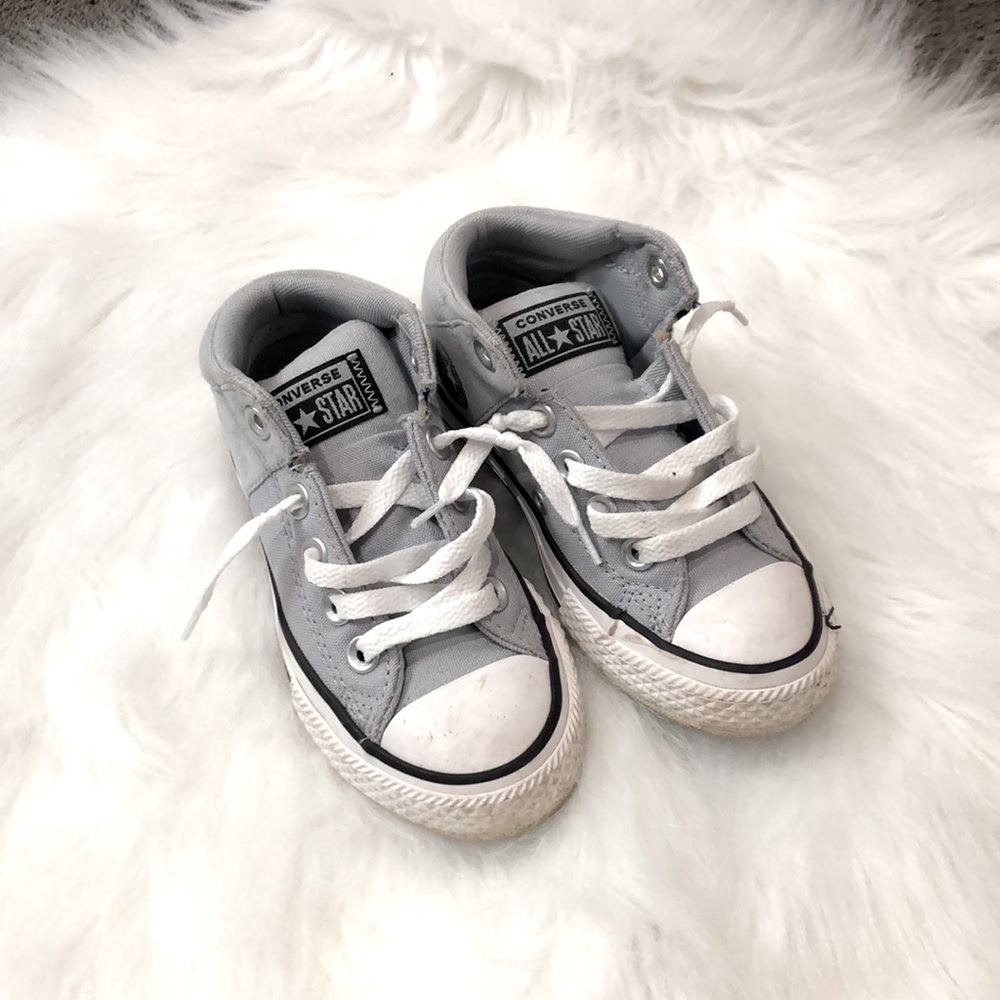 Boys converse